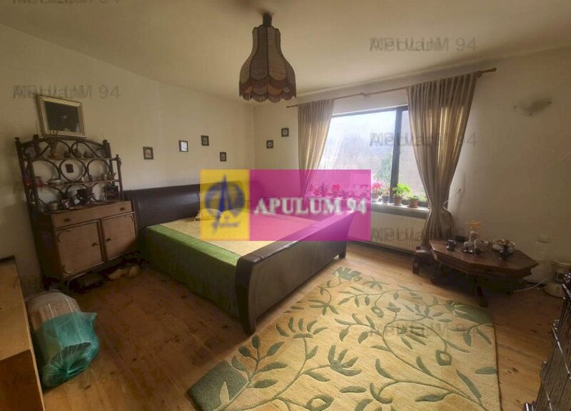 De vanzare apartament in vila - Sinaia
